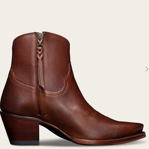 Tecovas: THE DAISY SIZE 8